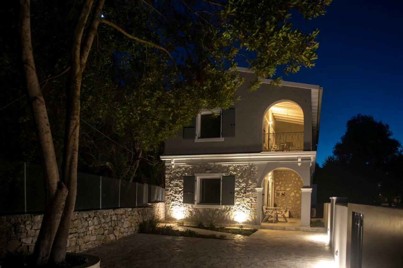 Avali Luxury Houses Gaios Eksteriør bilde